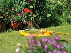 Hozelock Rectangular Sprinkler Plus (2974) - Alton Garden Centre -Garden Strimmers Shop 2972 SprayPattern