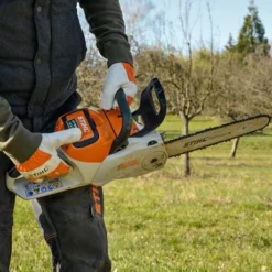 STIHL MSA 220 C-BQ 14" Cordless Chainsaw TOOL ONLY - Alton Garden Centre -Garden Strimmers Shop 97a5366ec13b4e4c945ad34b57664ea4