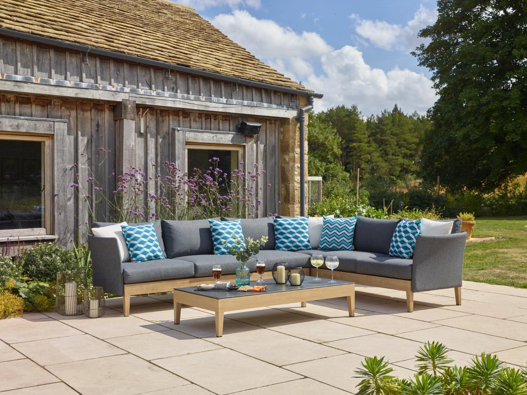 Bramblecrest - Volterra Lounge Set - Alton Garden Centre 1 Bramblecrest - Volterra Lounge Set - Alton Garden Centre