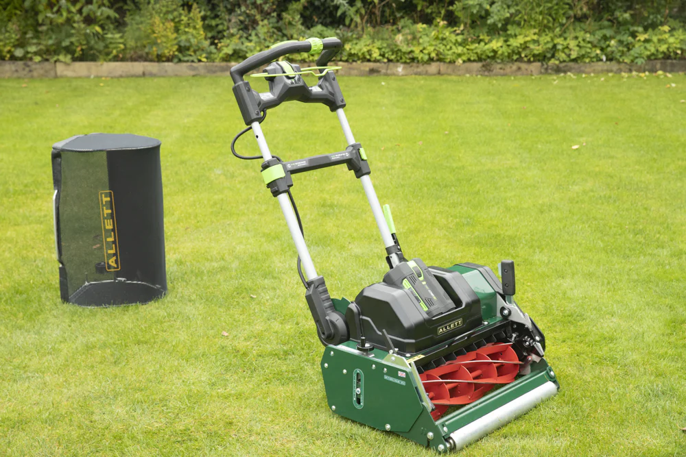 Allett Stirling 51 20" Battery Cylinder Mower With 5AH Battery & Rapid Charger - Alton Garden Centre 9 Allett Stirling 51 20" Battery Cylinder Mower With 5AH Battery & Rapid Charger - Alton Garden Centre - Image 9
