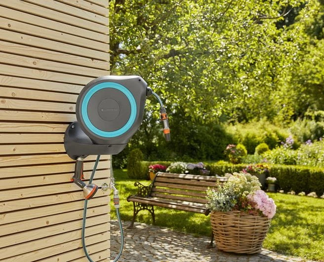 Gardena Wall-Mounted Hose Box RollUp M, 20m - Alton Garden Centre 2 Gardena Wall-Mounted Hose Box RollUp M, 20m - Alton Garden Centre - Image 2