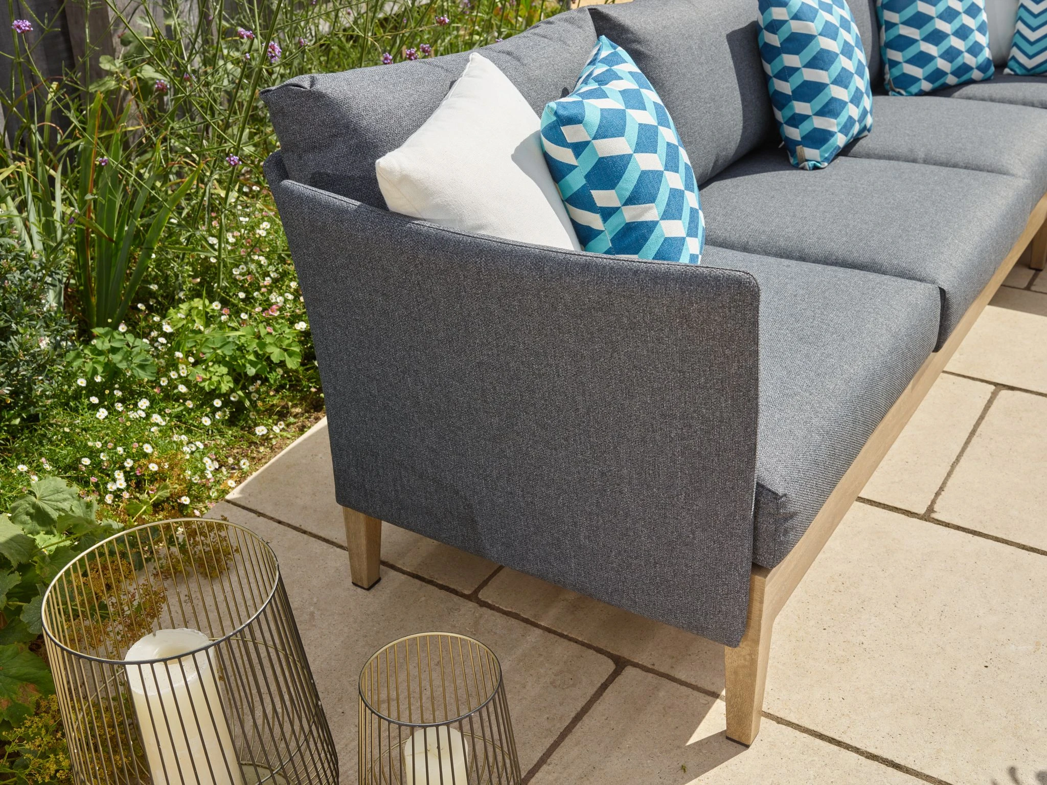 Bramblecrest - Volterra Lounge Set - Alton Garden Centre 2 Bramblecrest - Volterra Lounge Set - Alton Garden Centre - Image 2