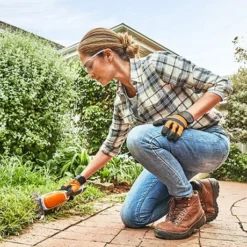 STIHL HSA 26 Cordless Garden Shears - Alton Garden Centre -Garden Strimmers Shop products hsa 26 5