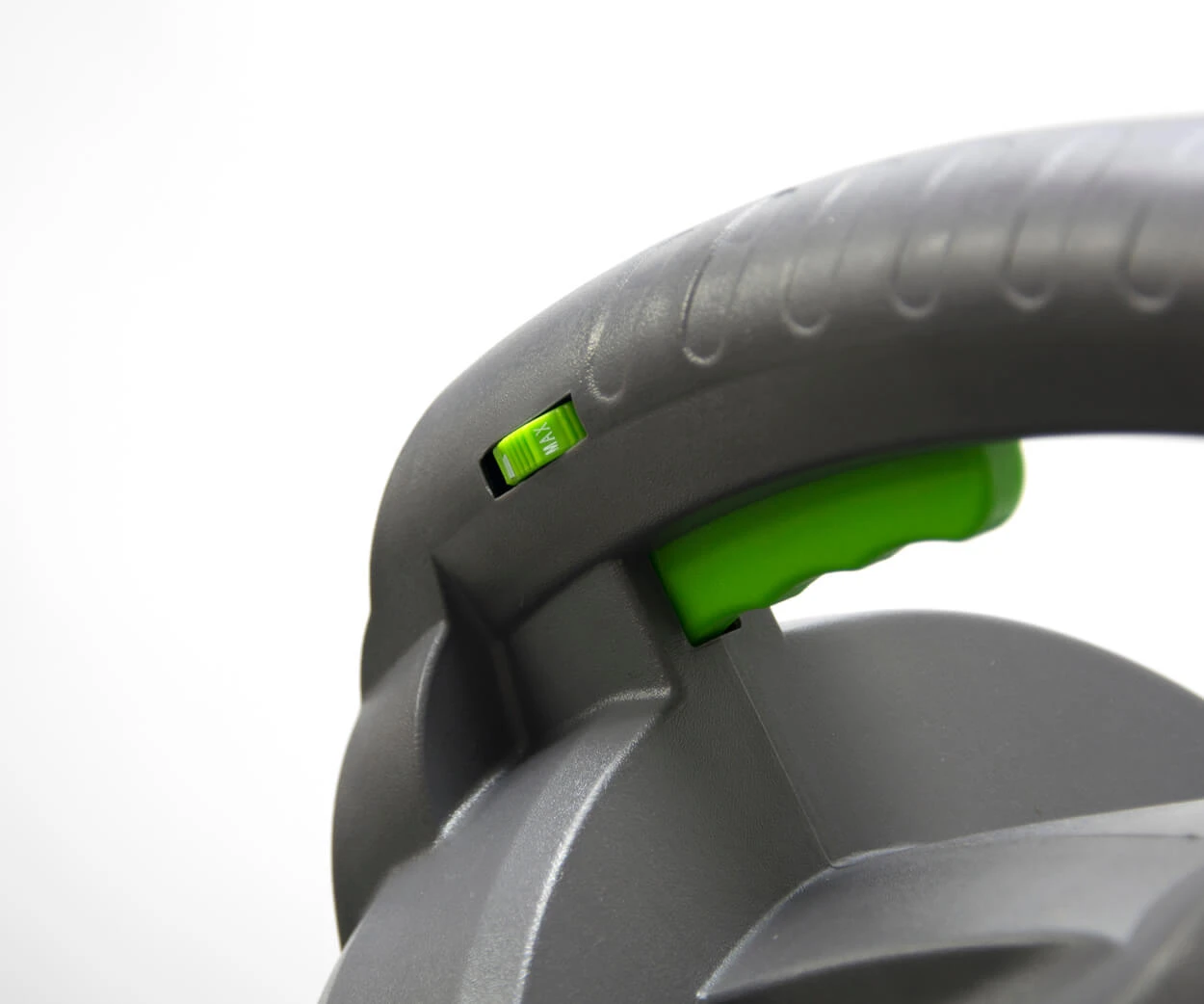 The Handy V3000 Variable-Speed Electric Blow/Vac - Alton Garden Centre 3 The Handy V3000 Variable-Speed Electric Blow/Vac - Alton Garden Centre - Image 3